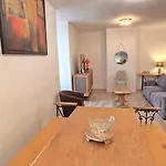Apartment Panorama Du Sanctuaire 400 Metres De La Grotte 3 8 Personnes Parking Ferme Gratuit Lourdes