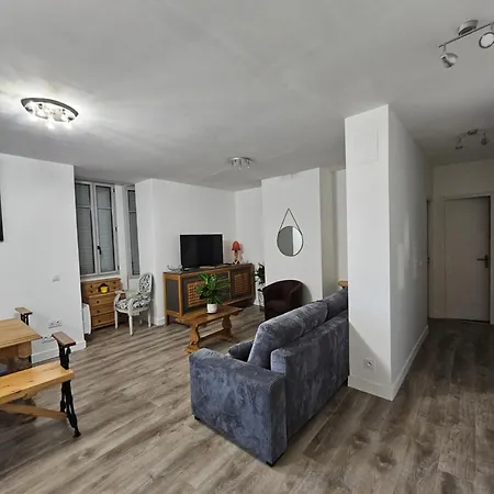 Panorama Du Sanctuaire 400 Metres De La Grotte 3 8 Personnes Parking Ferme Gratuit Λούρδη