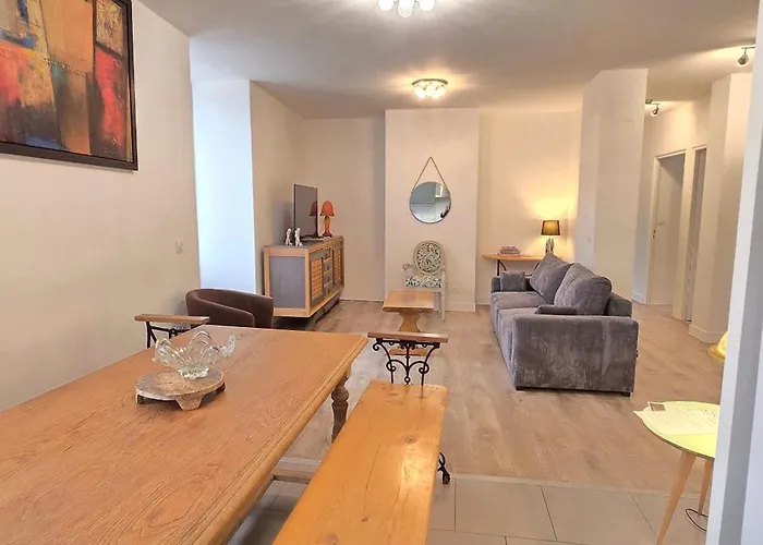 Panorama Du Sanctuaire 400 Metres De La Grotte 3 8 Personnes Parking Ferme Gratuit Apartman *