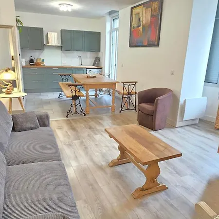 Apartamento Panorama Du Sanctuaire 400 Metres De La Grotte 3 8 Personnes Parking Fermé Gratuit