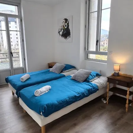 Panorama Du Sanctuaire 400 Metres De La Grotte 3 8 Personnes Parking Fermé Gratuit Lourdes