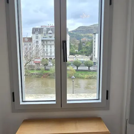 Panorama Du Sanctuaire 400 Metres De La Grotte 3 8 Personnes Parking Fermé Gratuit